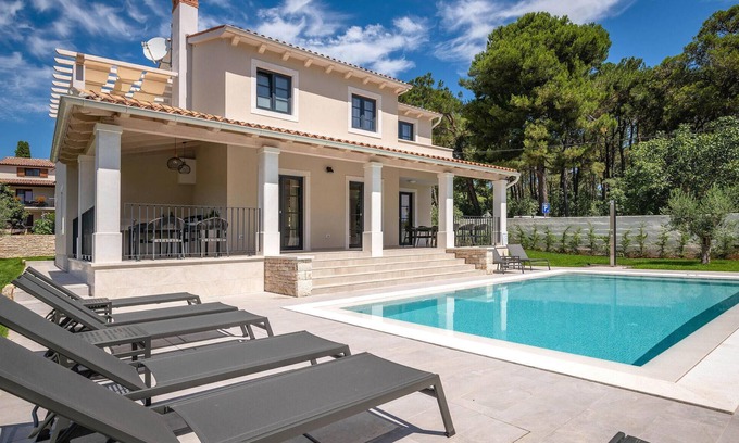 Manjadvorci House | 5 bedroom nice home in Manjadvorci