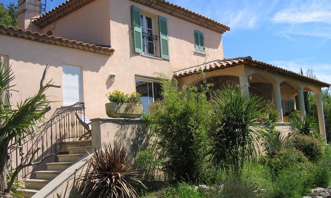 Eguilles House | 5 bedroom villa with pool 10 minutes from Aix en Provence