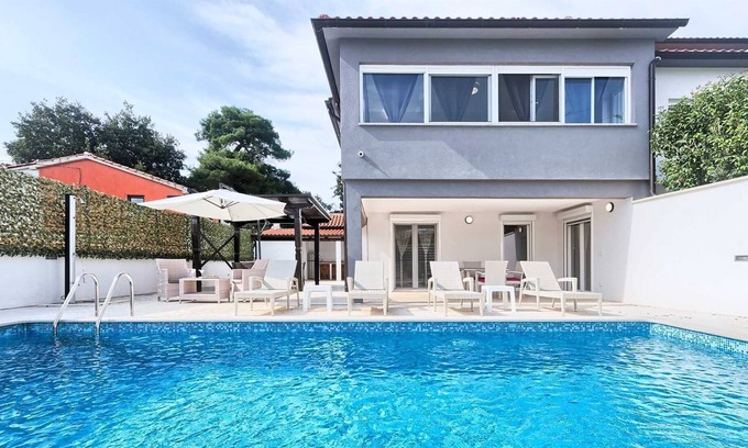 Buici Villa | 5 bedroom villa with pool in Porec