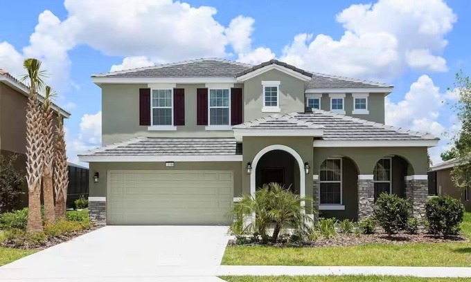 Loughman House | 5 Bedrooms/5 Bathrooms/Solterra (5144OA)