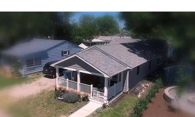 Gypsum House | 5 Bedrooms in the heart of Gem Beach