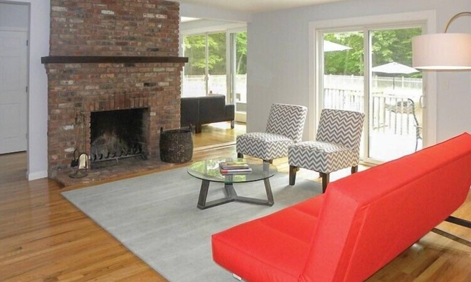 Southampton House | 5 BR House; 1 Acre Property; Newly Renovated ; Minutes to town/beach