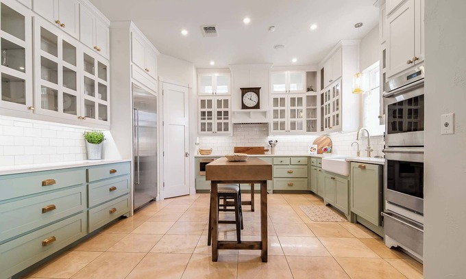 Fredericksburg House | 5 BR, On 290 Wine Corridor, King Beds, Hot Tub