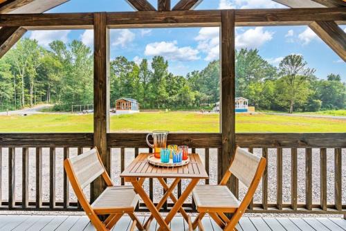 Guntersville Apartment | 5 Cozy Casita Lux Tiny House, Firepit, 5 Mins To Downtown Guntersville