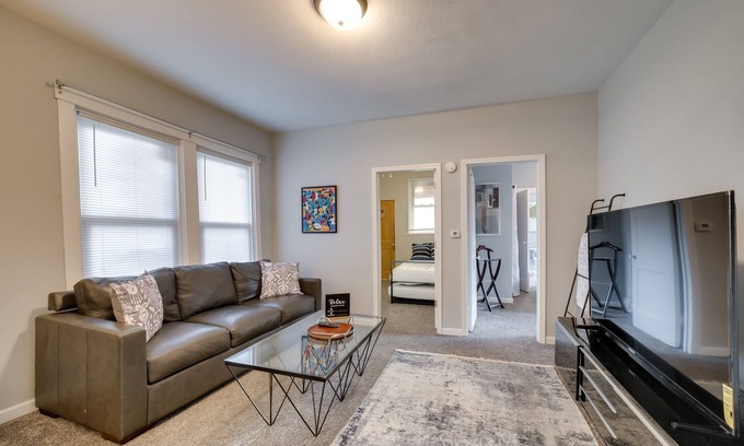 South Hills Apartment | 5 Mi to Dtwn: Pittsburgh Apt w/Balcony