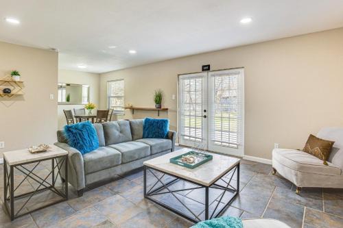 Haltom City House | 5 Mi to Fort Worth Stockyards Home with Yard!