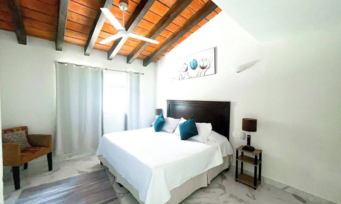 South Shore Hotel Area Villa | 5 MIN FROM THE BEACH! A6 Villas Mares de Verano