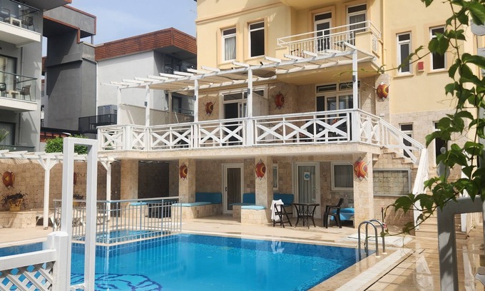 Side Apartment | 5 minute to the beach famıly sized one bedroom apartment