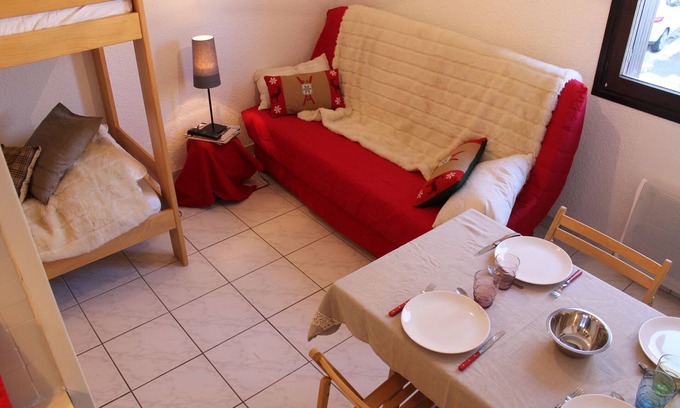 Les Carroz-d'Araches Apartment | 5 minutes from ski slopes by free bus, lovely mountain-style studio.