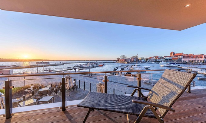 Muritz Apartment | 5-star vacation apartment Quartier Lounge in the harbor residence Waren (Müritz)