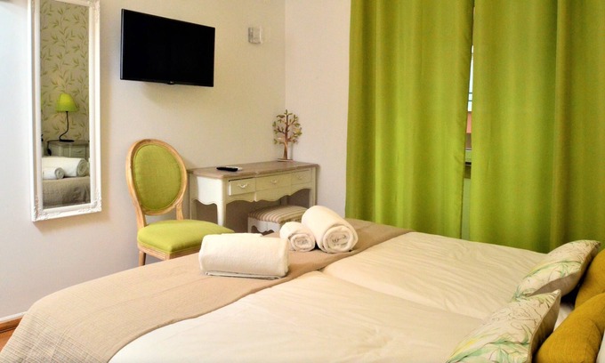Santo Antonio Apartment | 5 Sweet Suites for 10 guests close to Avenue Liberty
