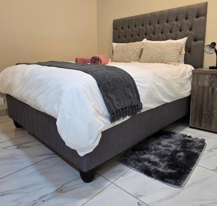 Grahamstown Apartment | 55 New Street, Makhanda