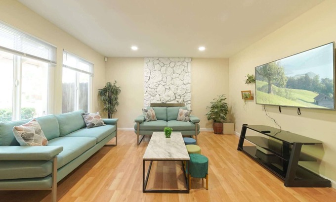 Sacramento House | 5B3B | Backyard BBQ | Workstation | RV Driveway