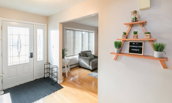 Charlottetown House | 5bd 2bt - Min from Charlottetown - Sleep 9