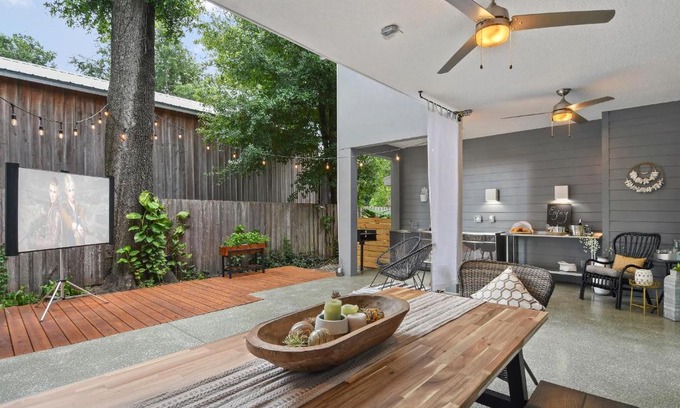 Orlando Villa | 5Bd 4Bath villa, amazing outdoor space, pet friendly