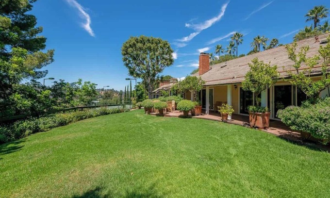 Bel Air Villa | 5BD Bel Air Farmhouse w/Tennis Court Pool &Spa