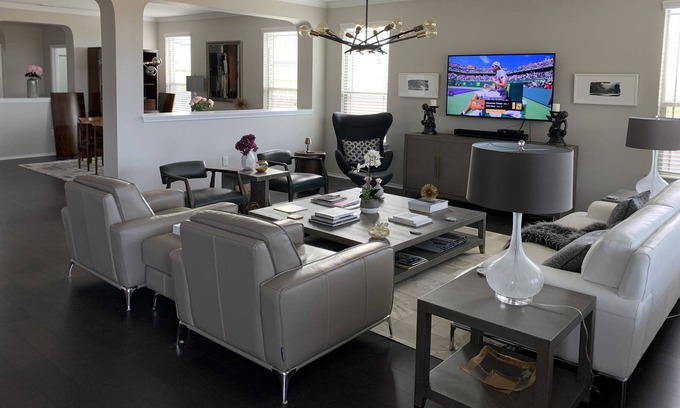 Austin House | 5BR/3.5Bath 3500sf open plan--only 6miles to COTA, 7mi to ABIA 10mi to downtown!
