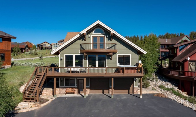 Tabernash House | 5BR House on Lake w/Paddle Boards & Hot Tub