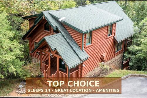 Gatlinburg House | 5BR Log Cabin, Game Room, Hot Tub, Swimming pool