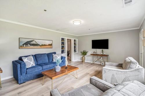 Lawrenceville House | 5BR with Game Room & Huge Backyard