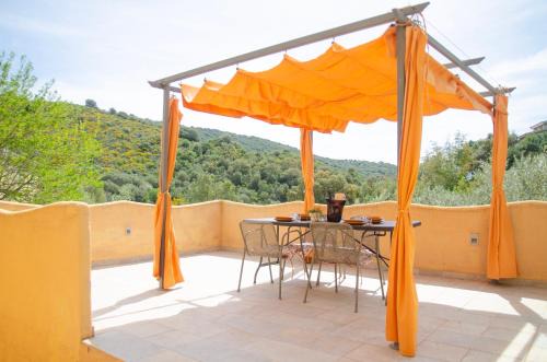 Torpe Apartment | 5min Spiaggia Budoni - APT con Ampia Veranda Relax