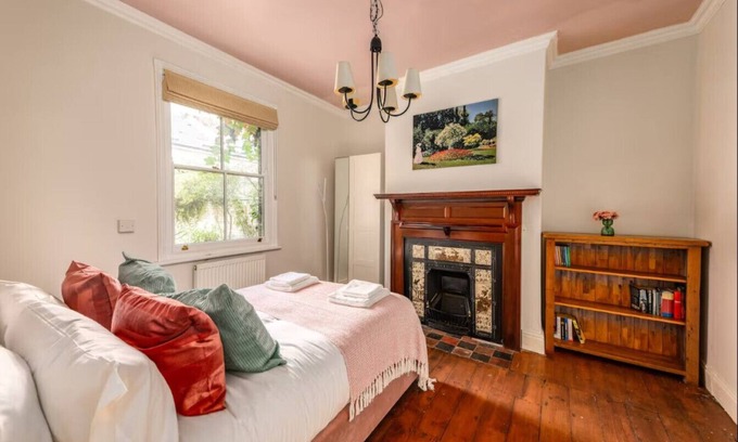Cambridge Apartment | 6 Bed Period House in Historic Heart of Cambridge