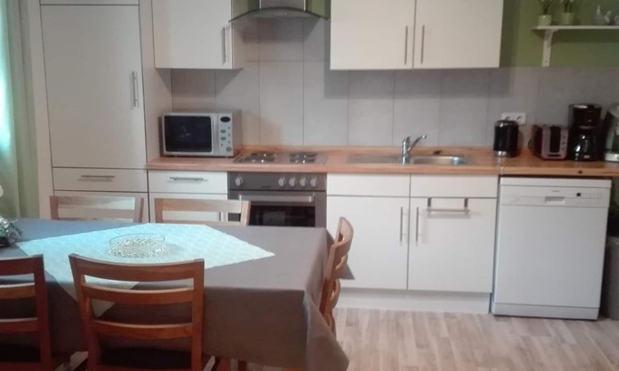 Anschau Apartment | 6-bed vacation apartment 2 (basement) - Holiday apartment Schmitz family