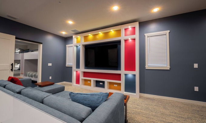 Florida Central Atlantic Coast Resort | 6 Bedroom, 7 Bathroom Entire House with Home Theater in Orlando, FL near Disney!