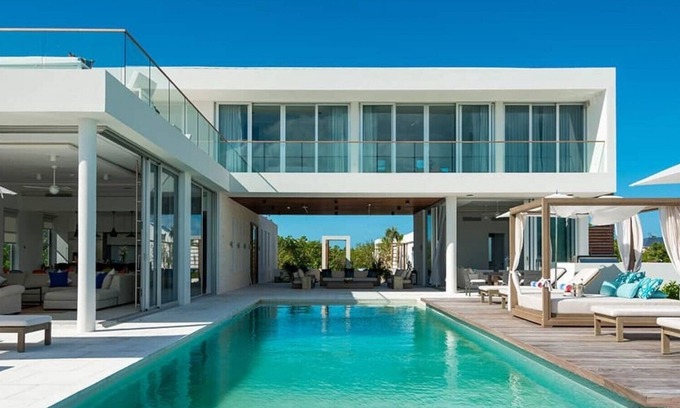Leeward Settlement Villa | 6 Bedroom Villa - Turks & Caicos