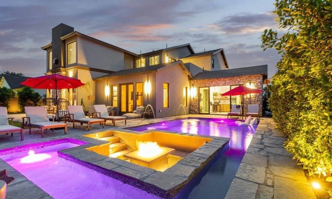 Park Scottsdale Seven House | 6 Beds | 5 Showers | Htd. Pool, Firepit & Putt Grn