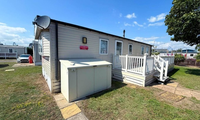 Felixstowe House | 6 berth caravan with decking and WiFi at Suffolk Sands Holiday Park ref 45040G