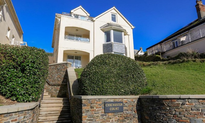 Hope-Cove House | 6 Chichester Court