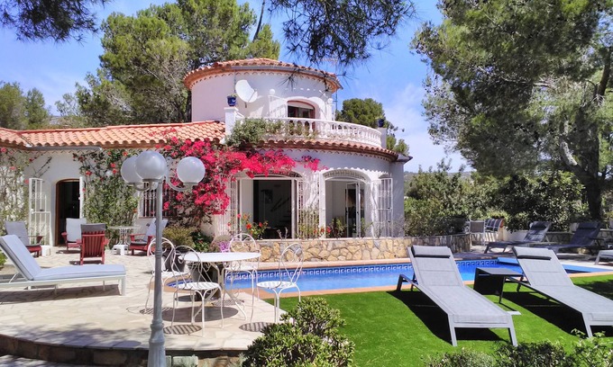 Les Planes del Rei Villa | 6 kms from Hospitalet Del Infante in Planas Del Rey villa with heated pool