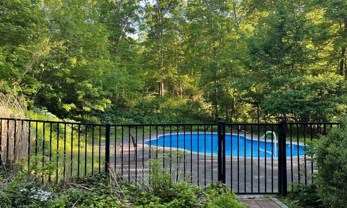 Sandwich House | 6 Little Lane - Pool Retreat