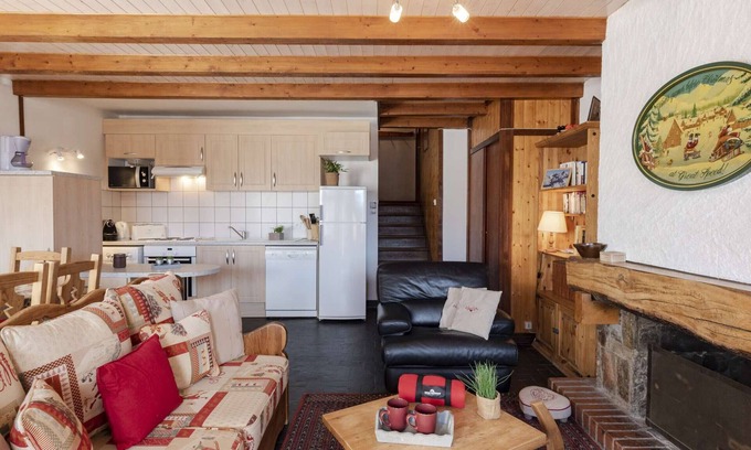 Pla d'Adet Apartment | 6 Pers Apartment near slopes with fireplace