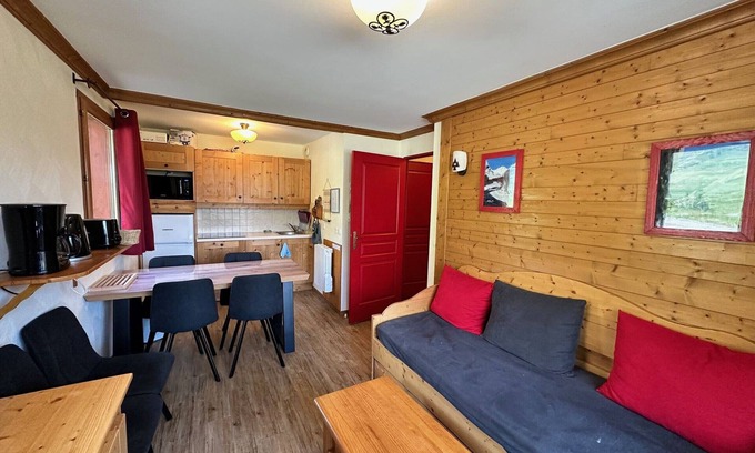 Val Cenis Apartment | 6-person apartment, ski-in/ski-out, pool, parking, WIFI