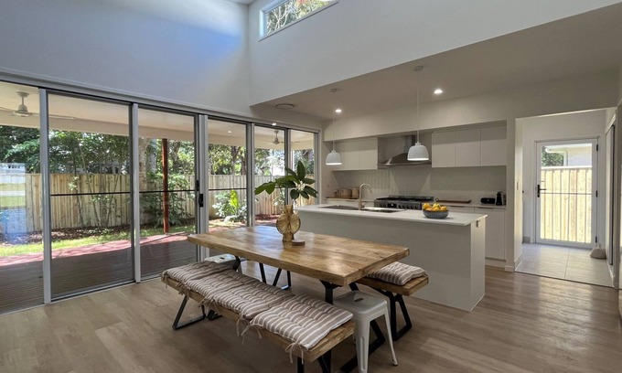 Rainbow Beach House | 6 Yeri Drive - Rainbow Shores. Ducted Aircon. Pets welcome. Fenced yard