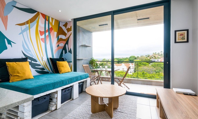 Windermere Apartment | 603 2SIX2 Florida Road