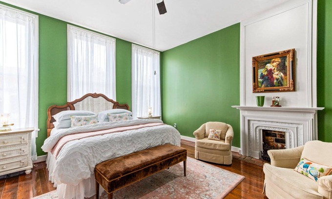 Natchez Condo | 610 Franklin: Upstairs | 1/1 - Sleeps 4 | Walk to Downtown