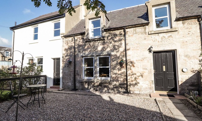 Nairn Cottage | 62 SOCIETY STREET, pet friendly, country holiday cottage in Nairn