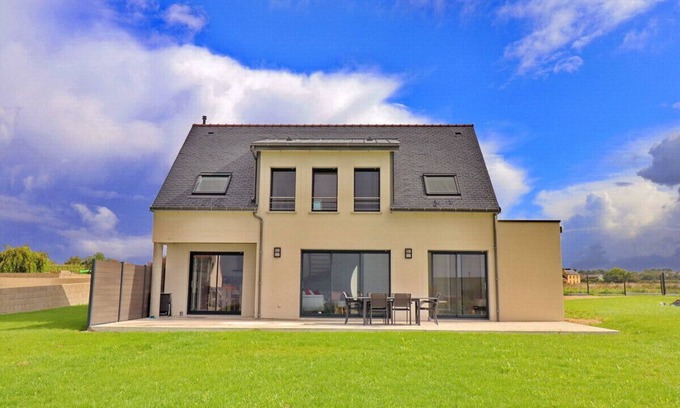 Plouhinec Ski Chalet | 695-Villa adapted for reduced mobility, near beaches