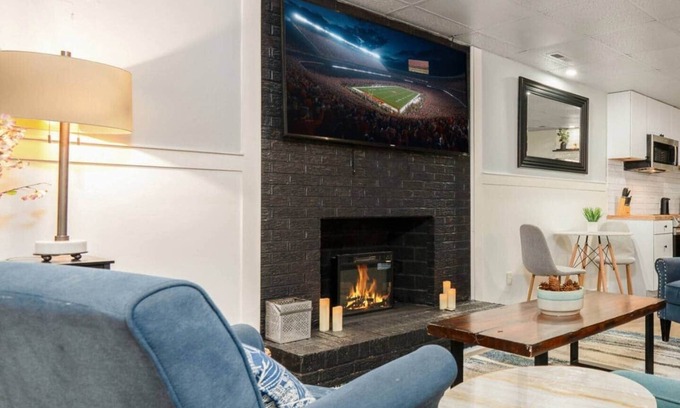 Durham House | 6BR/4.5BA by Duke, UNC, DPAC