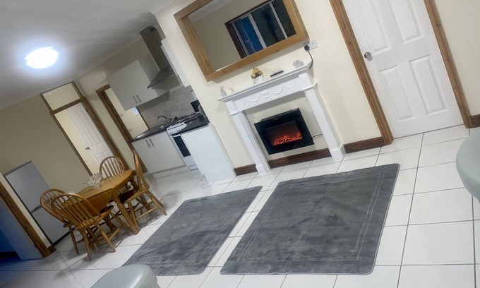 Bircotes Cottage | 6Guests-3Bedroom-Tv-Parking