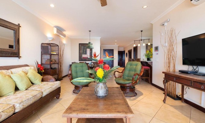 Playa Flamingo House | 6th-Floor Ocean-View 3BD with TV in Every Room
