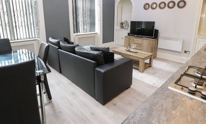 Wakefield Apartment | 7 ST. JOHNS NORTH APARTMENTS, romantic in Wakefield