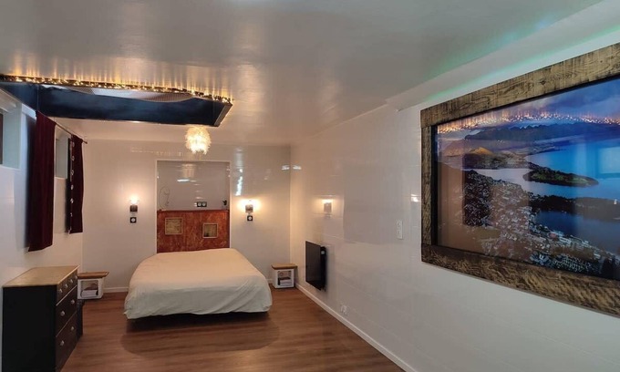 Chalons-en-Champagne Apartment | 71m2 Cellar in Champagne - Romantic/Special Occasion