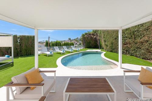La Capellania Ski Chalet | 797 HOLIDAY RENTALS- Chalet con jacuzzi y hermosas vistas a