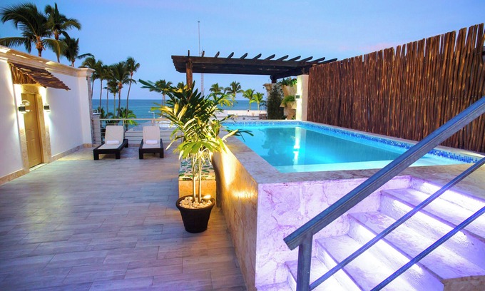 El Cortecito Condo | 7BR Spacious Multi-Unit Retreat with Rooftop Plunge Pool - Walk to Beach +Bonus