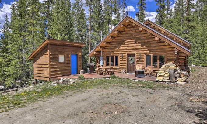Valley of the Blue Cabin | 8 Mi to Gondola: Cozy Breckenridge Cabin w/Deck!