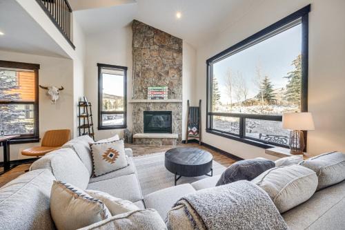 South Forty House | 8 Mi to Keystone Resort Mtn-View Townhome